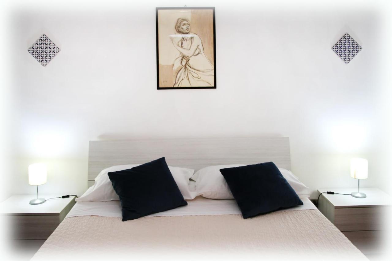 Attico Vista Mare Con Terrazza E Spa Riscaldata Santo Stefano di Camastra Luaran gambar