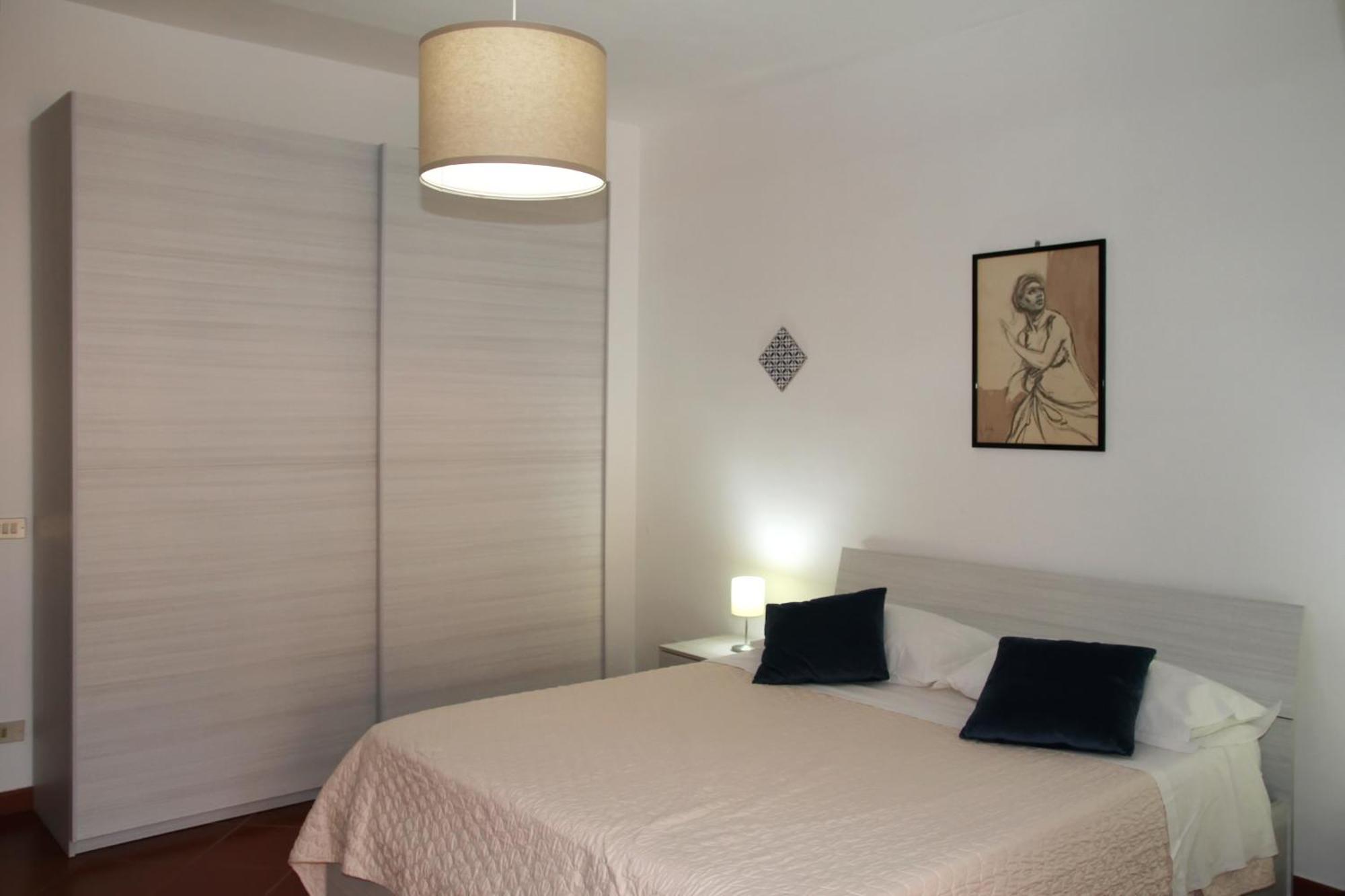 Attico Vista Mare Con Terrazza E Spa Riscaldata Santo Stefano di Camastra Luaran gambar